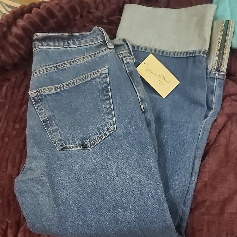 Universal Threads 90's Baggy Cuffed Leg